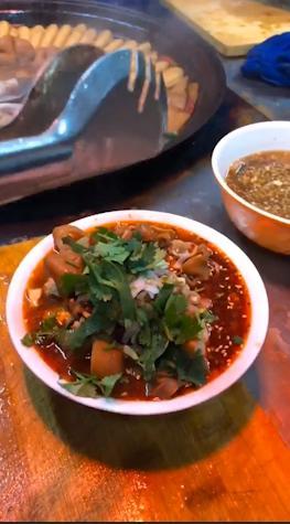 房山网红卤煮店地址,探寻京城地道卤味新地标