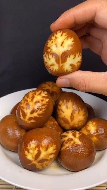 带你吃瓜的卤蛋