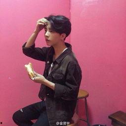 网红帅哥凌,网络红人中的颜值担当，魅力四溢的帅气偶像