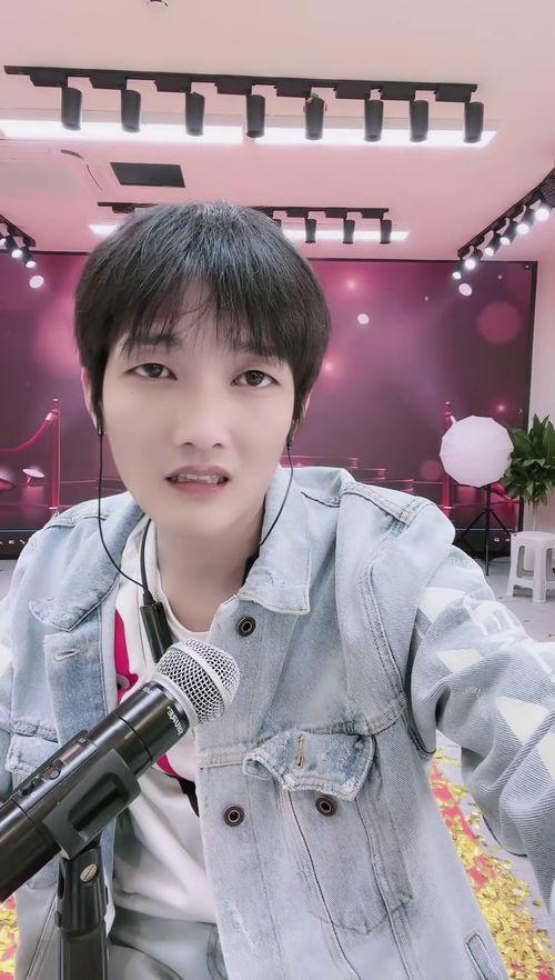 哑舍网红,揭秘网络红人的崛起与魅力