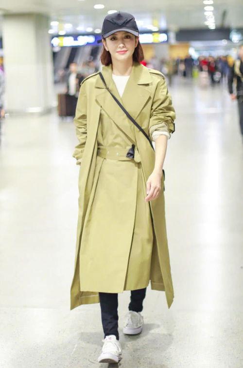 女明星穿的风衣,女明星演绎风衣魅力